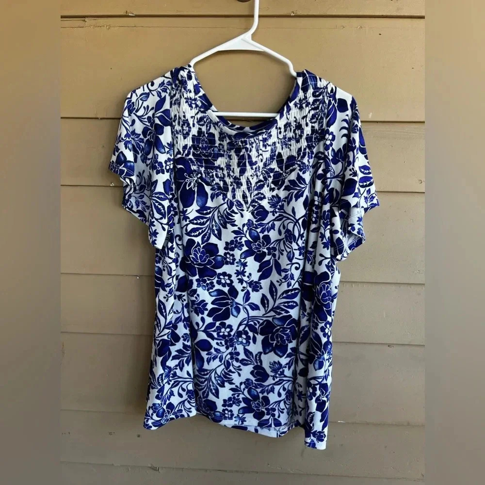 Lane Bryant White and Blue Floral Smocked Short Sleeve Tee